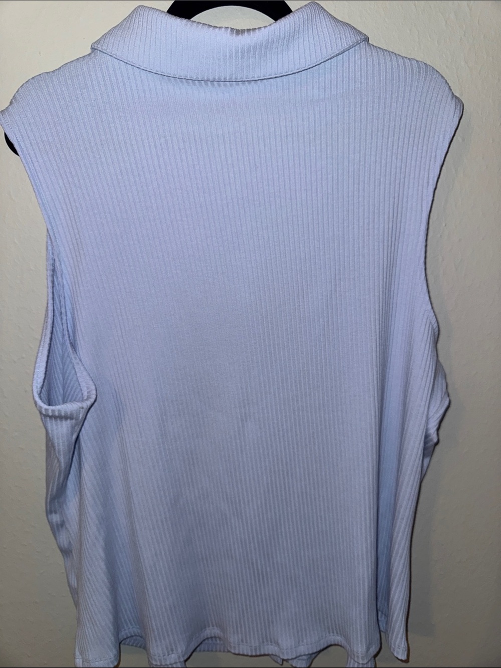 a new day Women’s Light Blue Ribbed Sleeveless Button-Up Collared Top - Picture 4 of 4